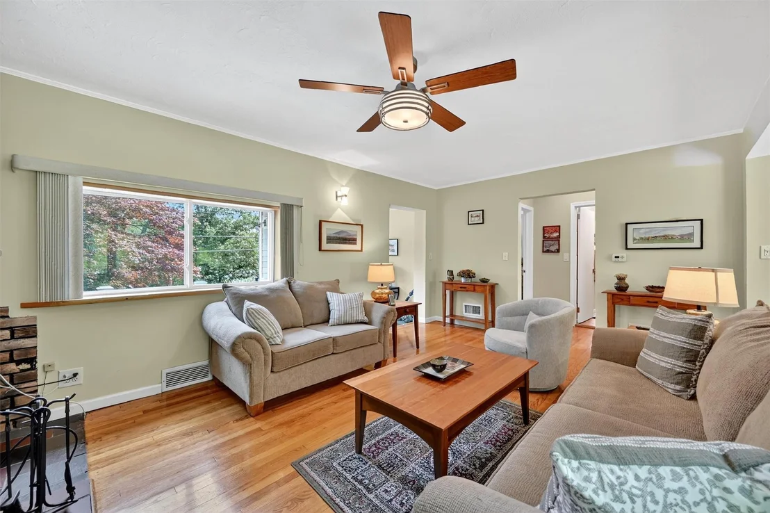 Photo of 299 Riley Road