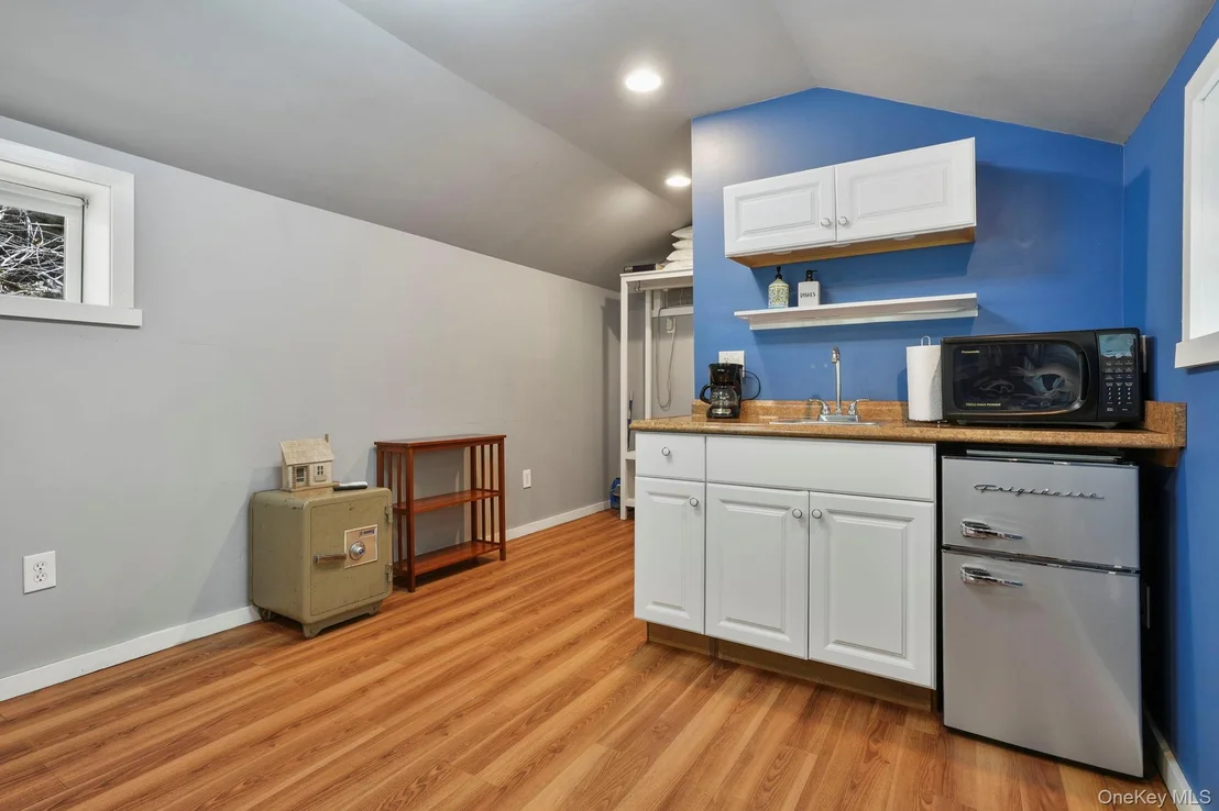 Photo of 44 Tompkins Road