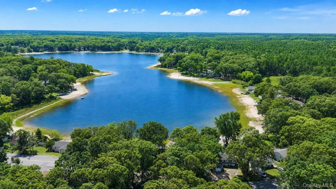 Photo of 234 Lakeside Trail