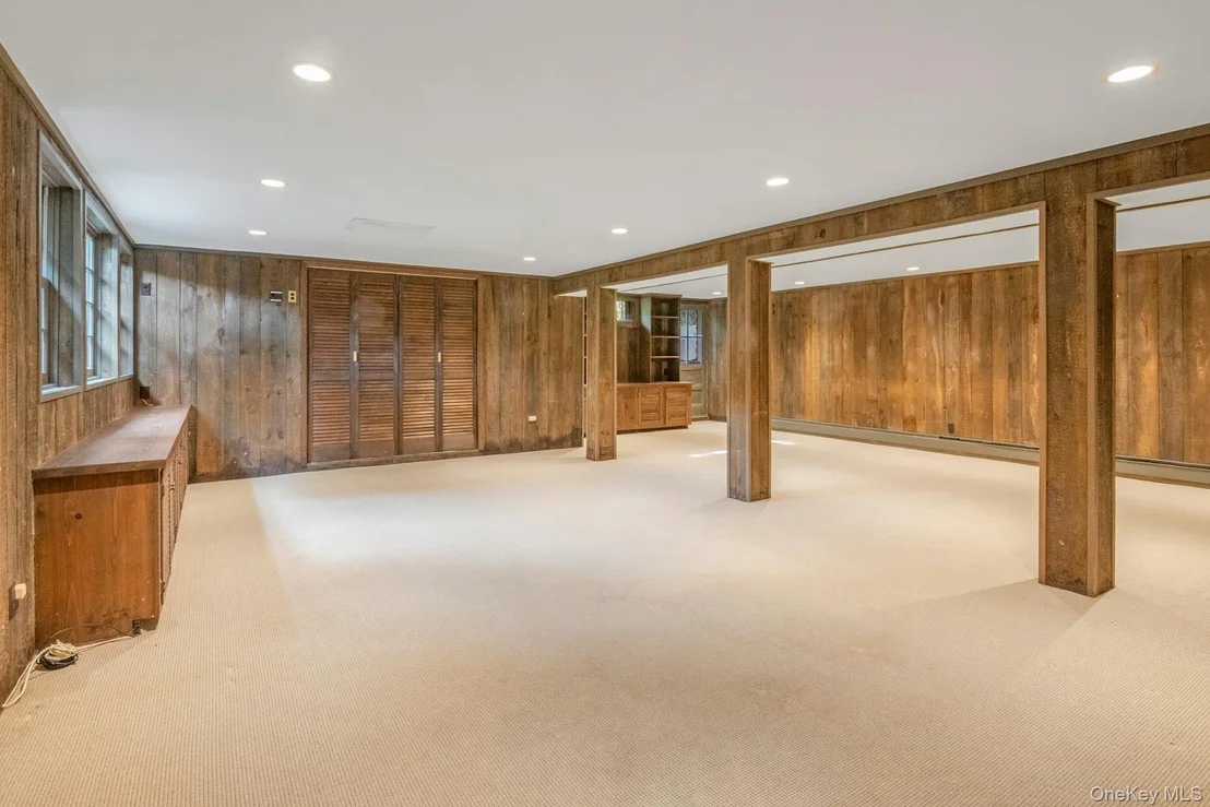 Photo of 409 Central Drive