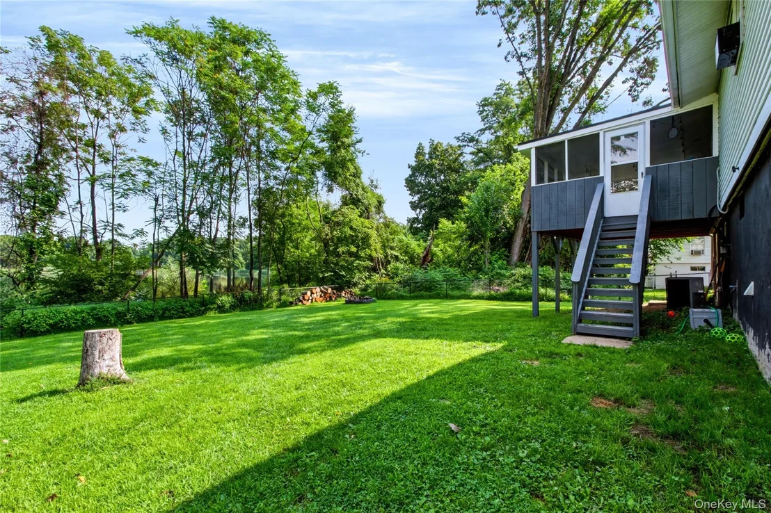Photo of 20 Seneca Lane