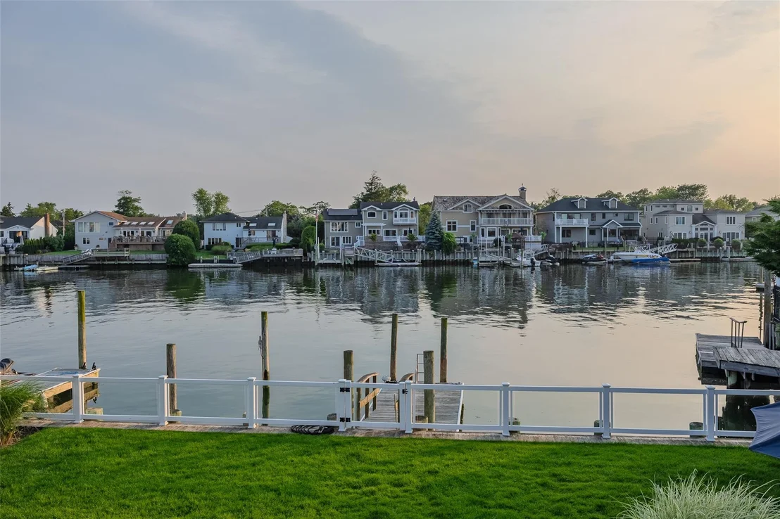 Photo of 2904 Harbor Road