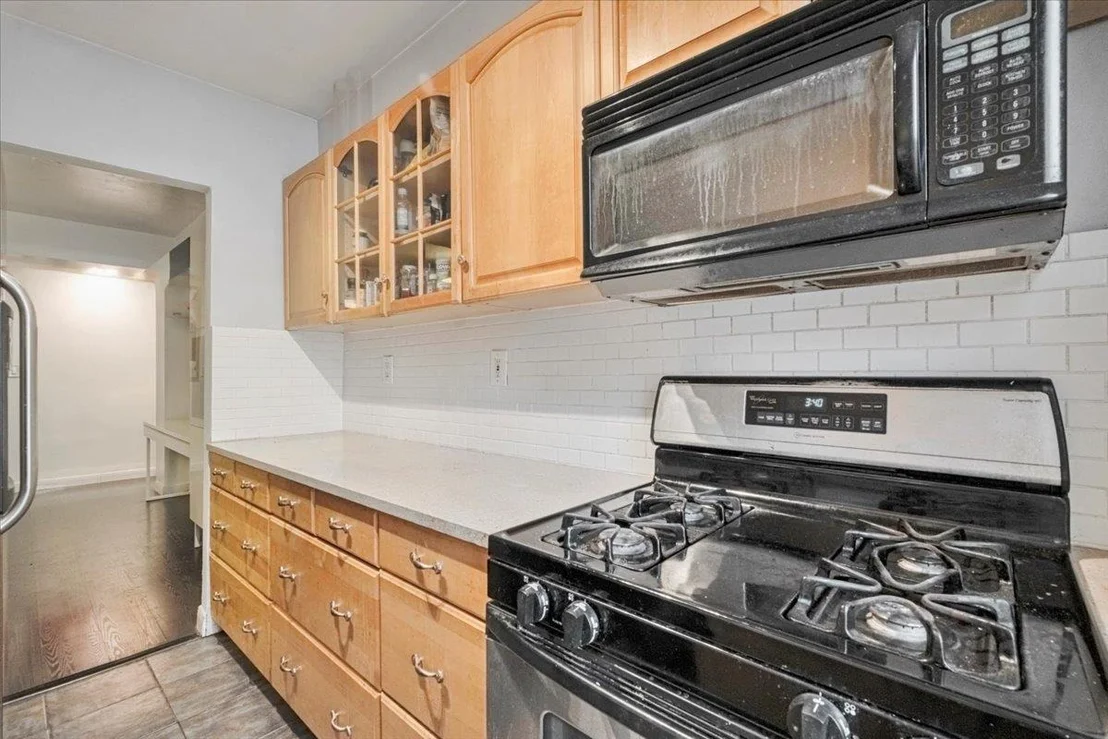 Photo of Unit 1A at 804 Bronx River Road