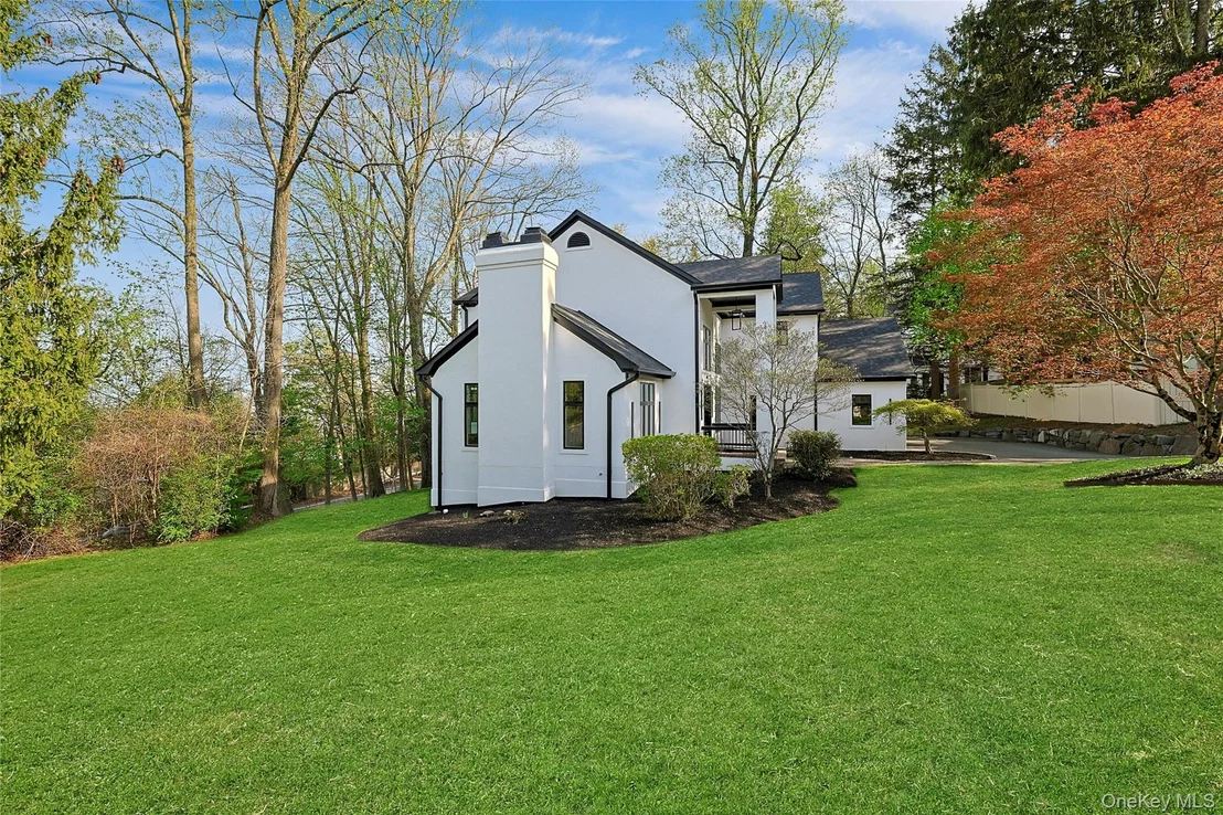 Photo of 6 Treeline Terrace