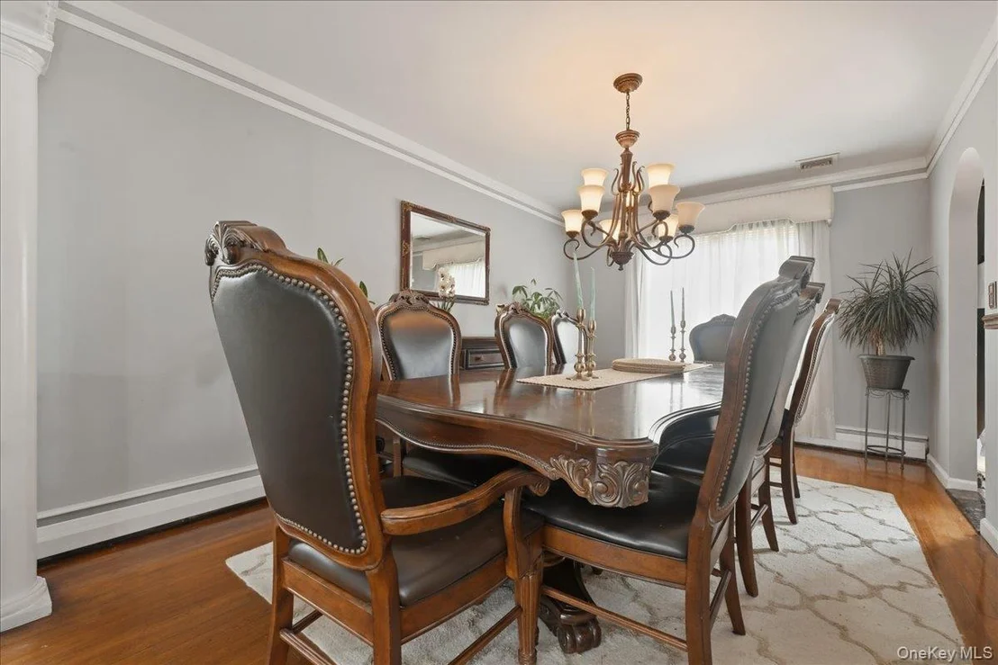 Photo of 844 Park Lane