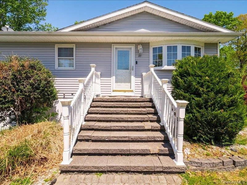 Photo of 35 Maple Lane