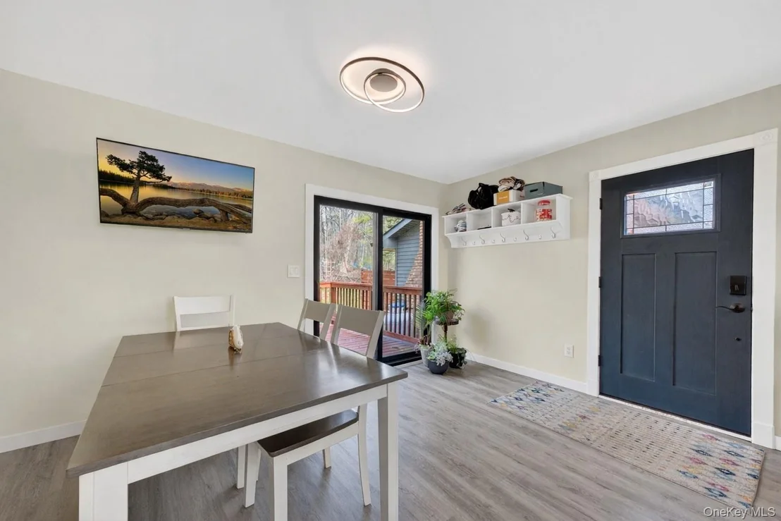 Photo of 457 Forest Road
