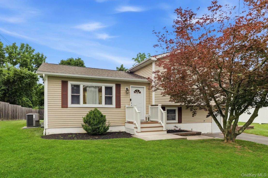 Photo of 47 Riverview Drive