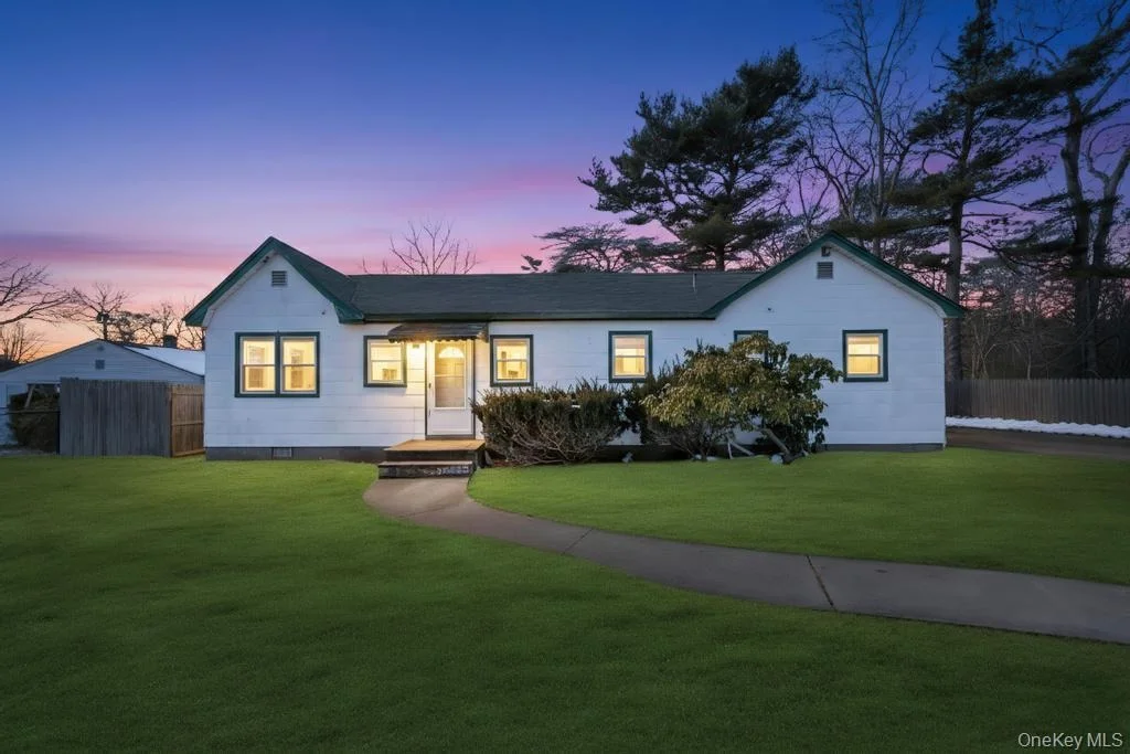 Photo of 114 Monroe Drive