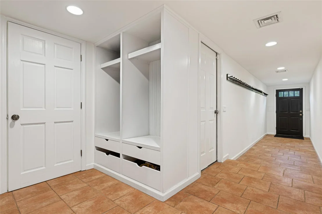 Photo of 51 HARDING Drive