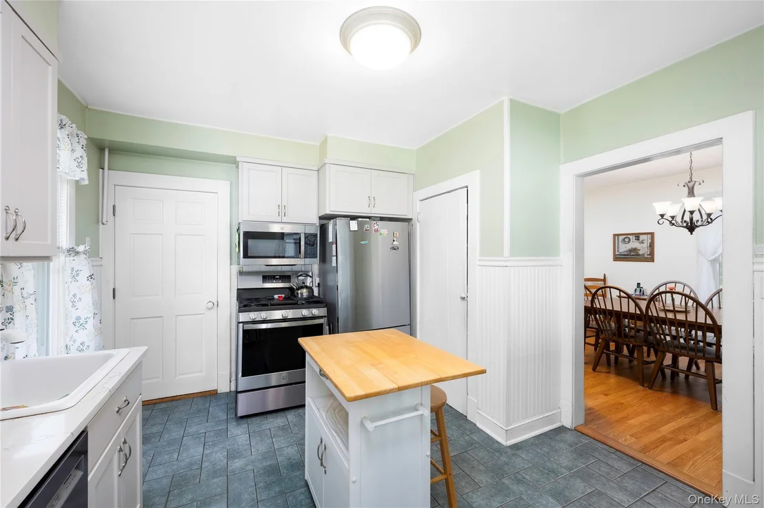 Photo of 24 Grassi Lane