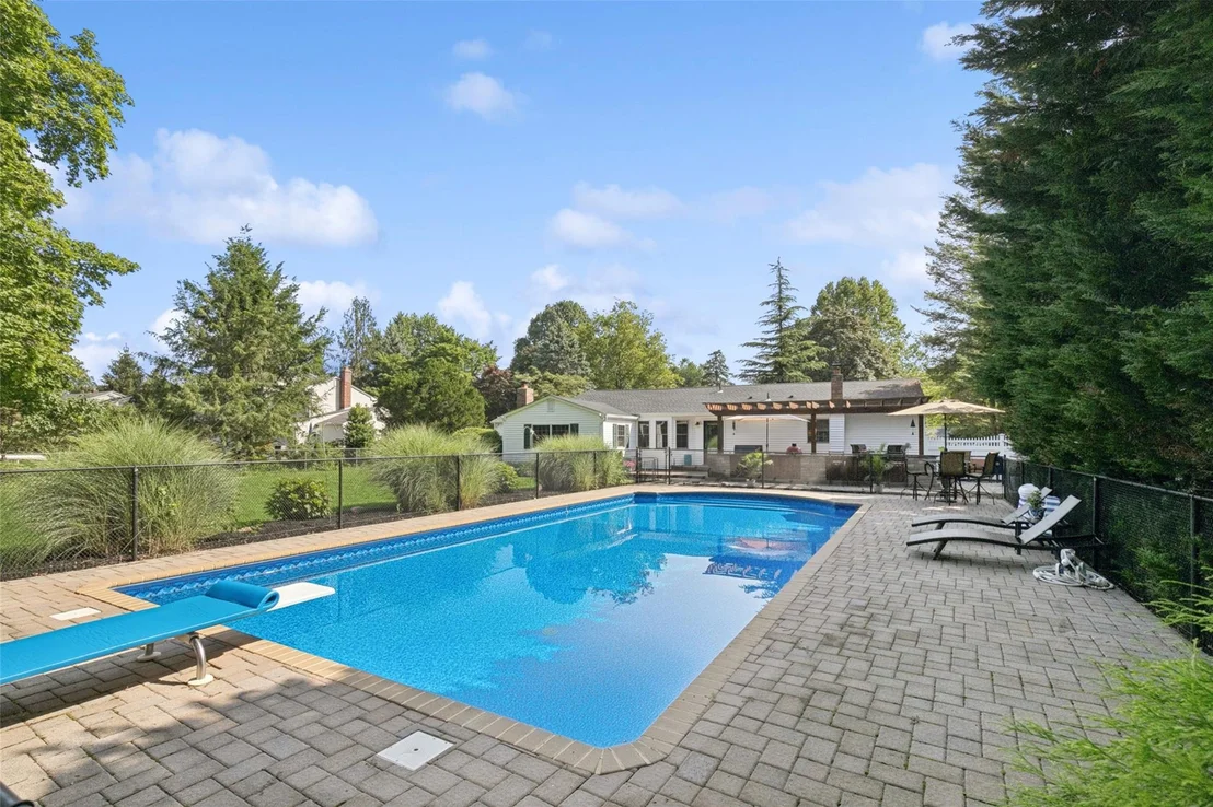 Photo of 18 Thrush Drive
