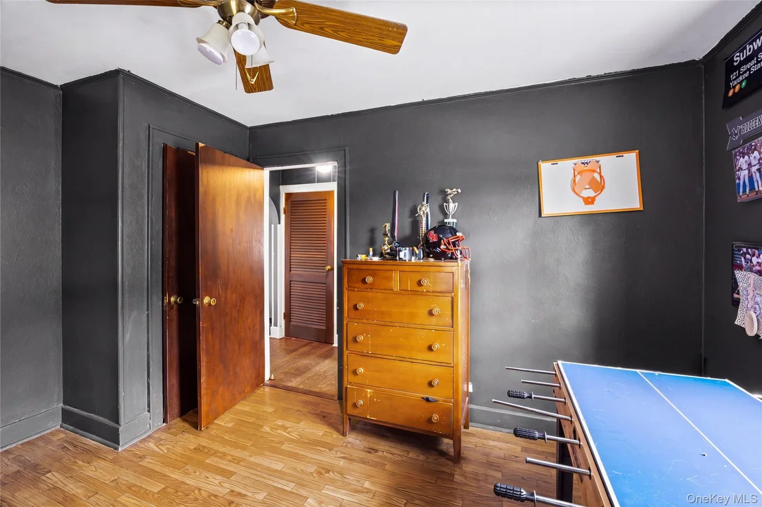 Photo of 373 Oak Street