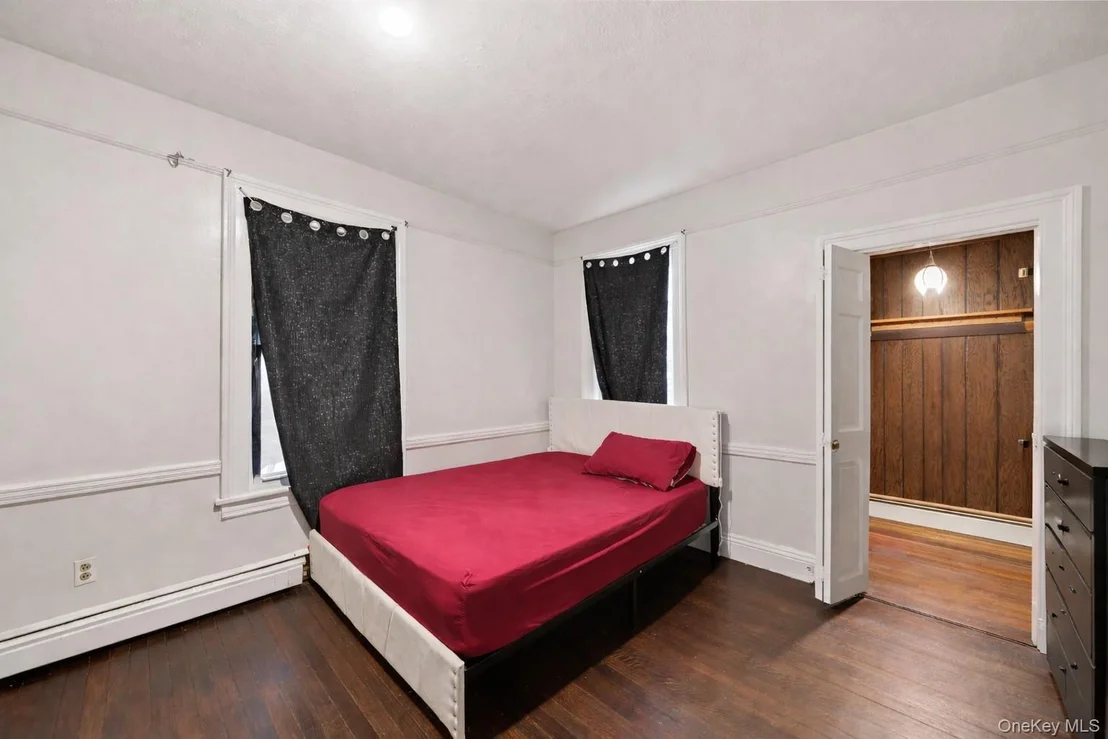 Photo of 19 W Maple Avenue