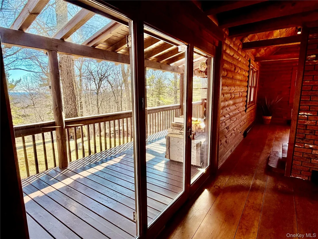 Photo of 380 Easy Street