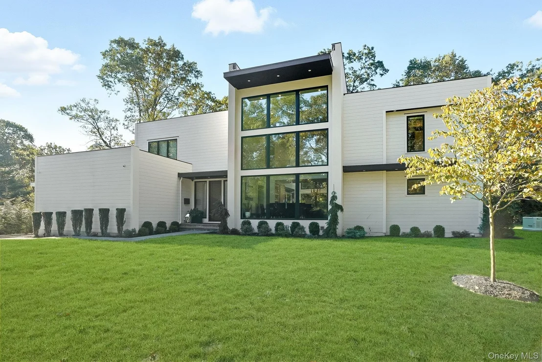 Photo of 9 Kirby Lane N