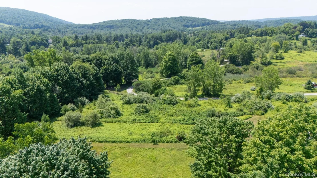 Photo of 90 State Line Road