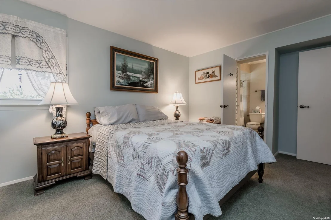 Photo of 53 Roxbury Drive