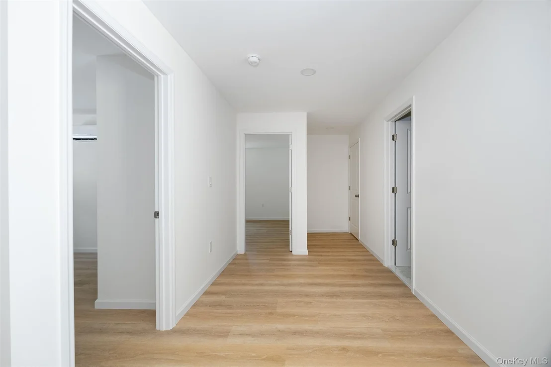 Photo of 7 Eckelman Drive