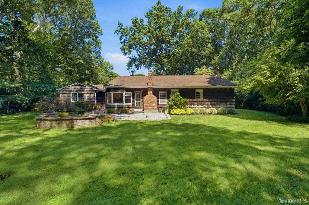 Photo of 20 Oak Tree Drive