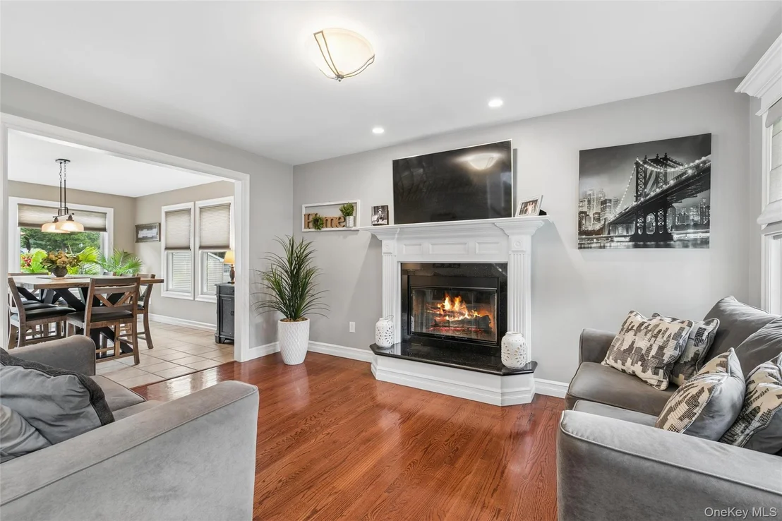 Photo of 406 Carnation Drive
