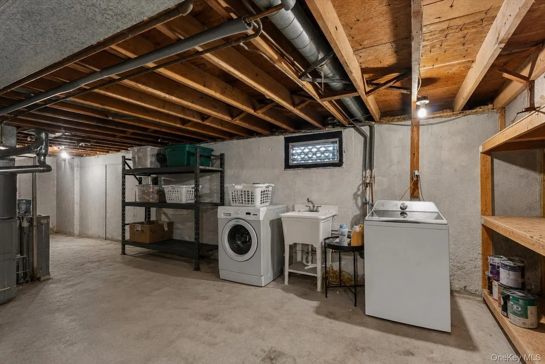 Photo of 52 Larry Road S