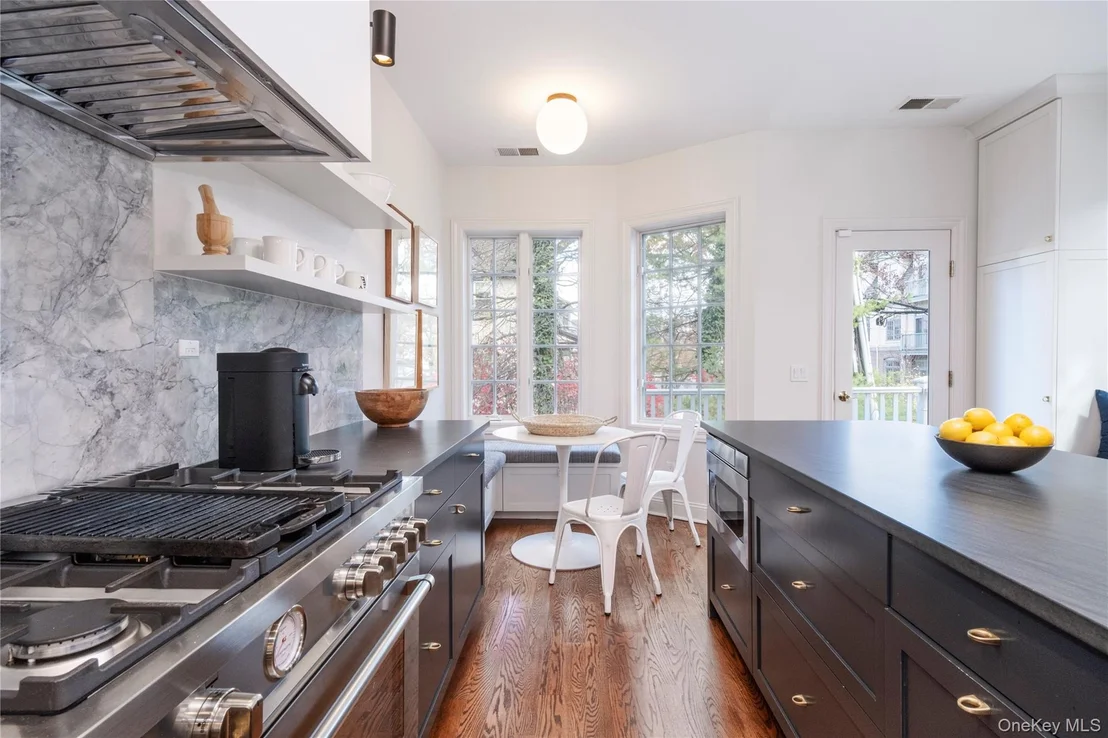 Photo of 39 1st Street