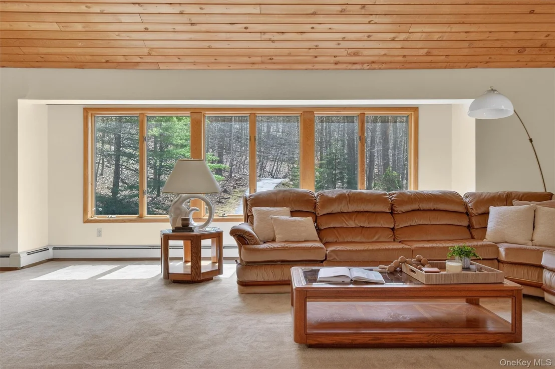 Photo of 31 Deer Ridge Road