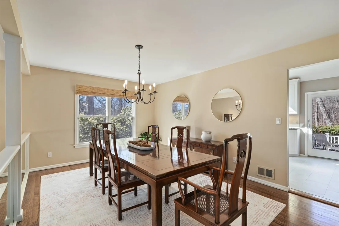 Photo of 33 Meadowlark Road