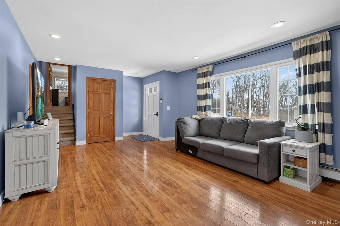 Photo of 85 Farries Avenue