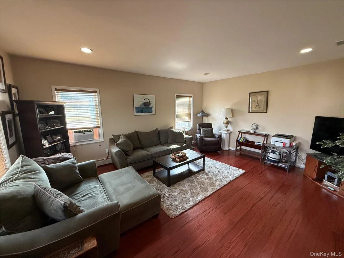 Photo of 23 Swezey Place