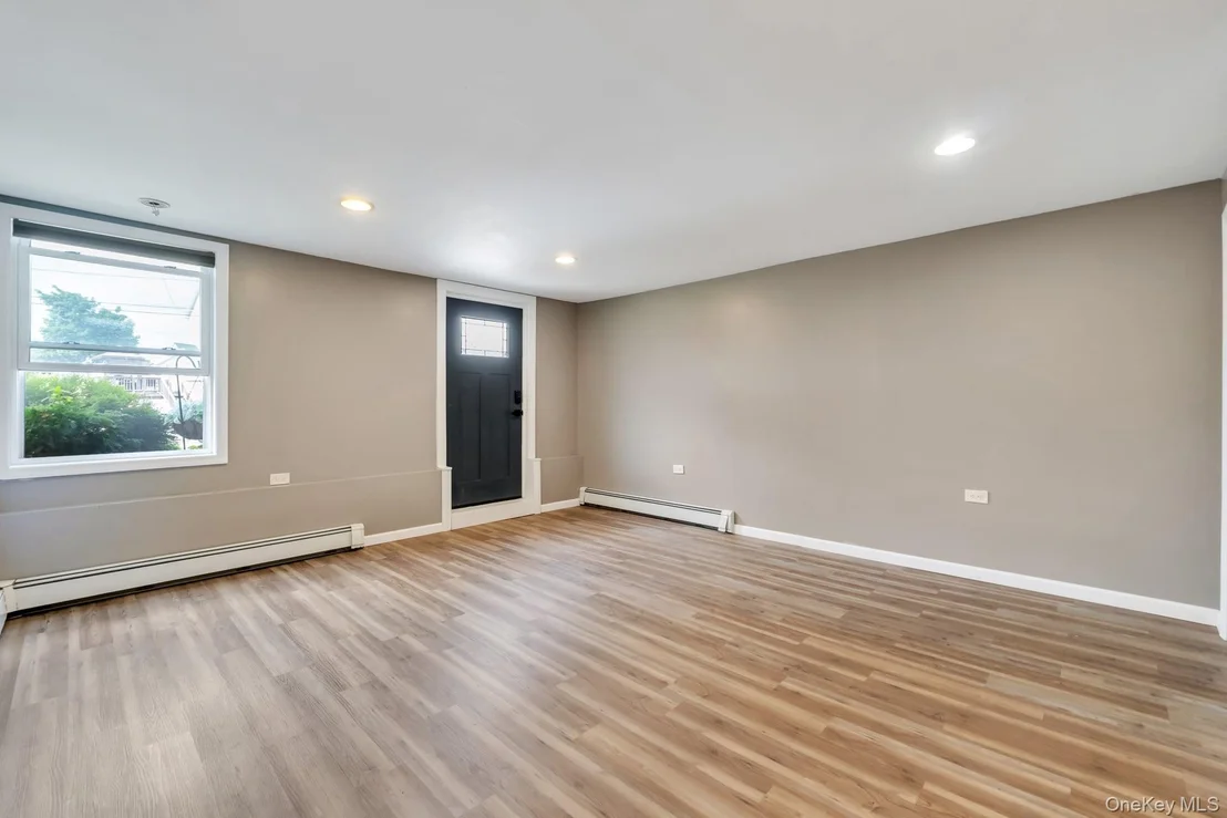 Photo of 20 Adirondack Drive