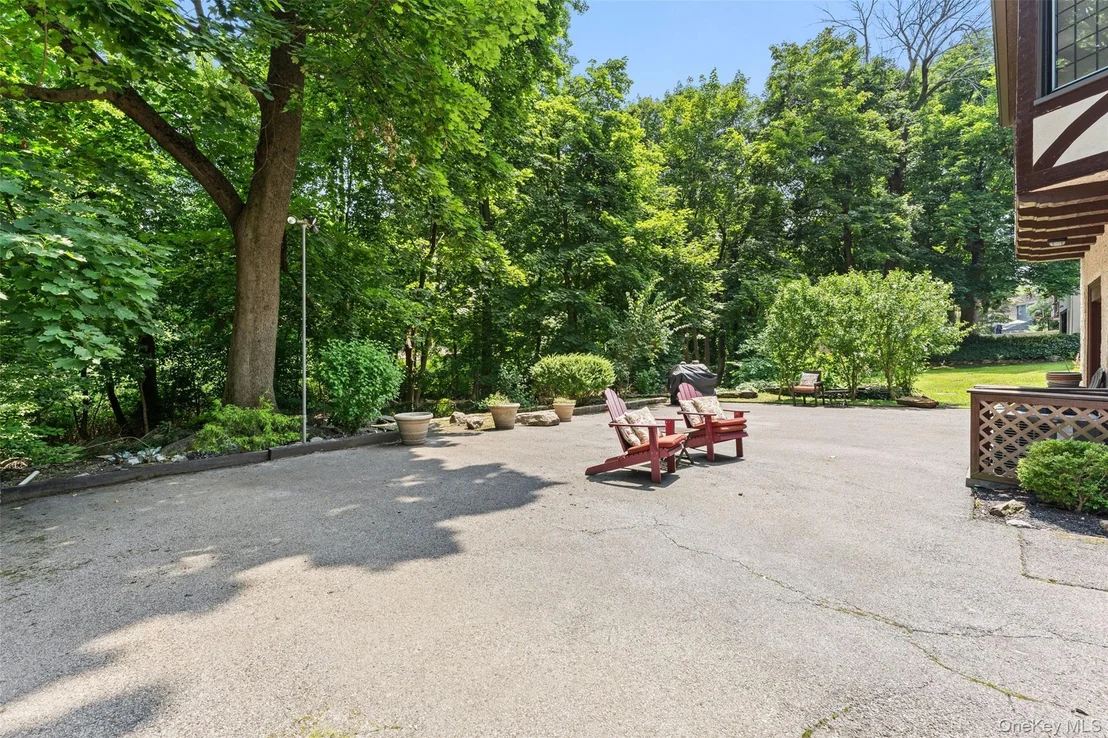 Photo of 40 Parkview Drive