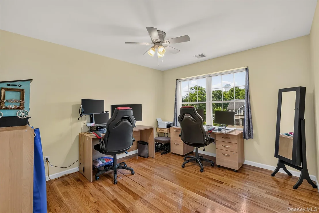 Photo of 1 Bell Way