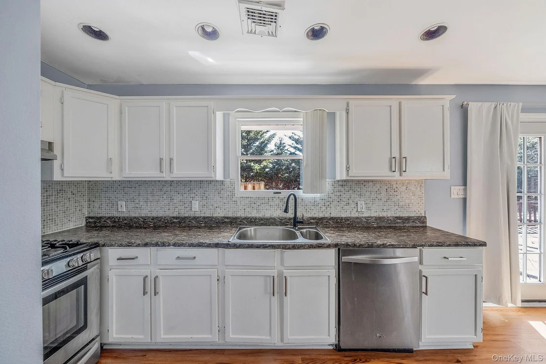 Photo of 2 Buchanan Avenue