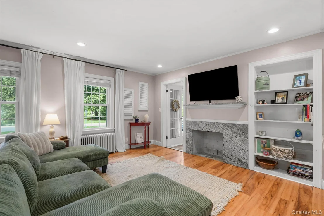 Photo of 30 Orchard Park