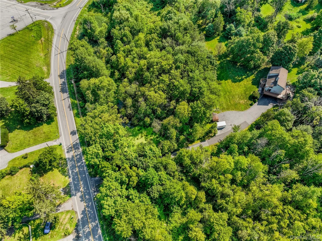 Photo of 612 Salt Point Turnpike