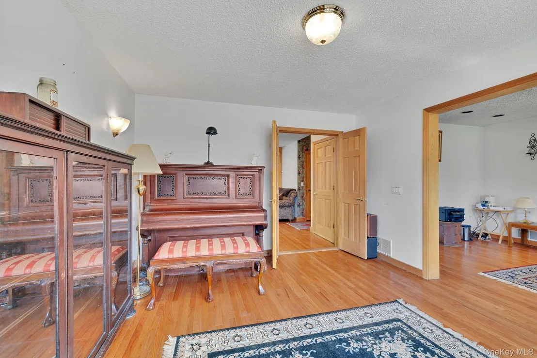 Photo of 19 Eagle Heights Place