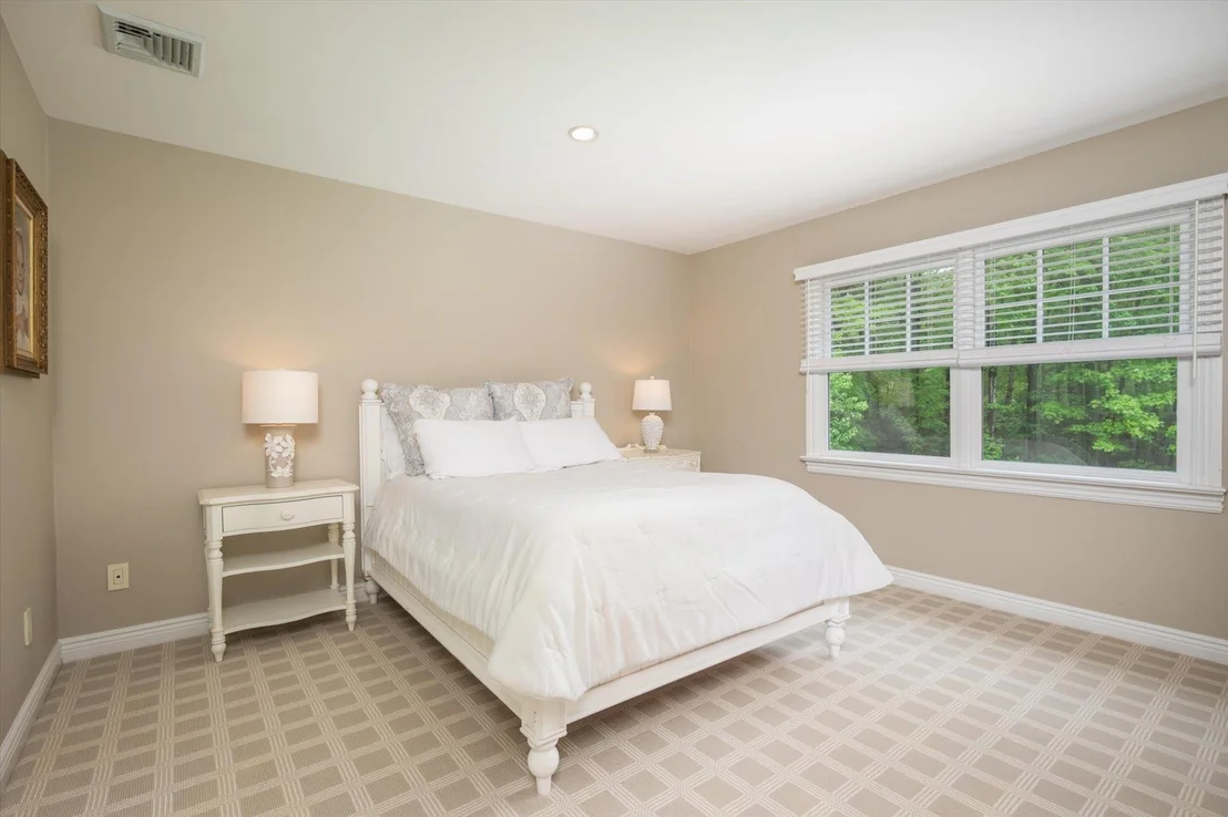 Photo of 84 Saw Mill Road