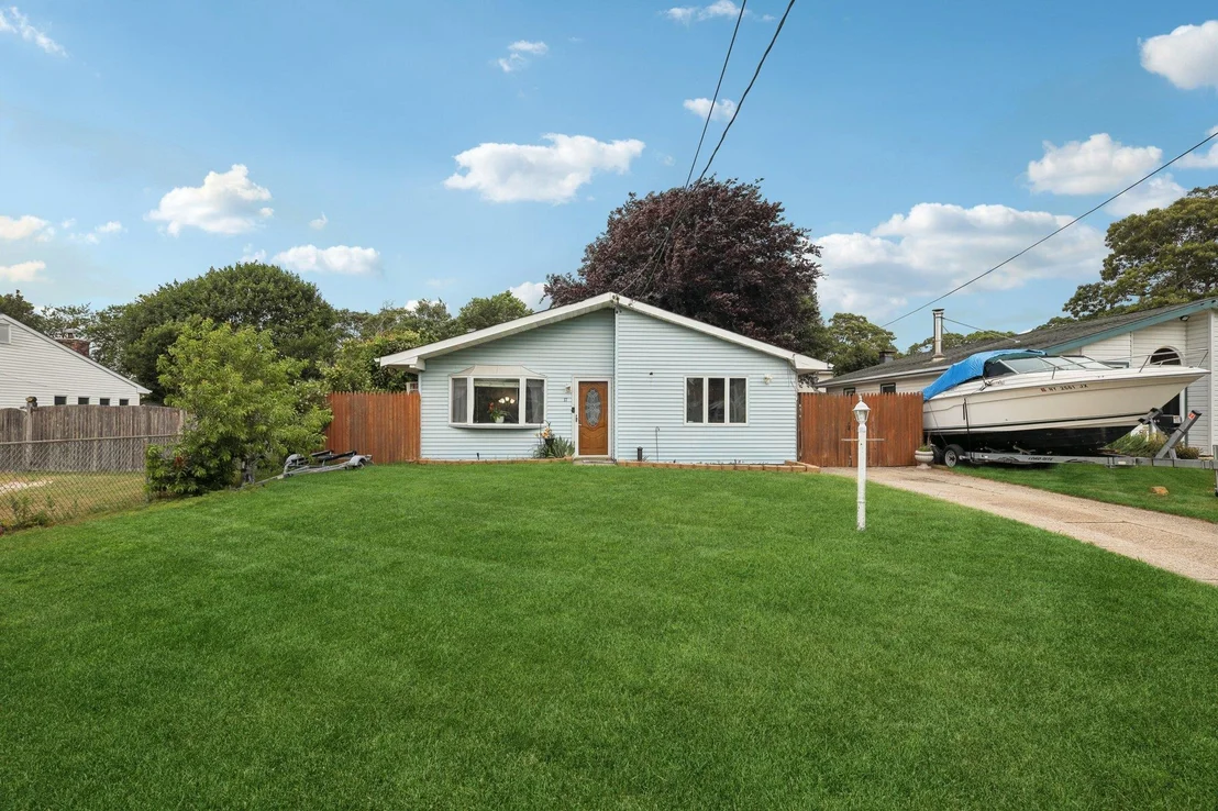 Photo of 17 Lombardy Drive