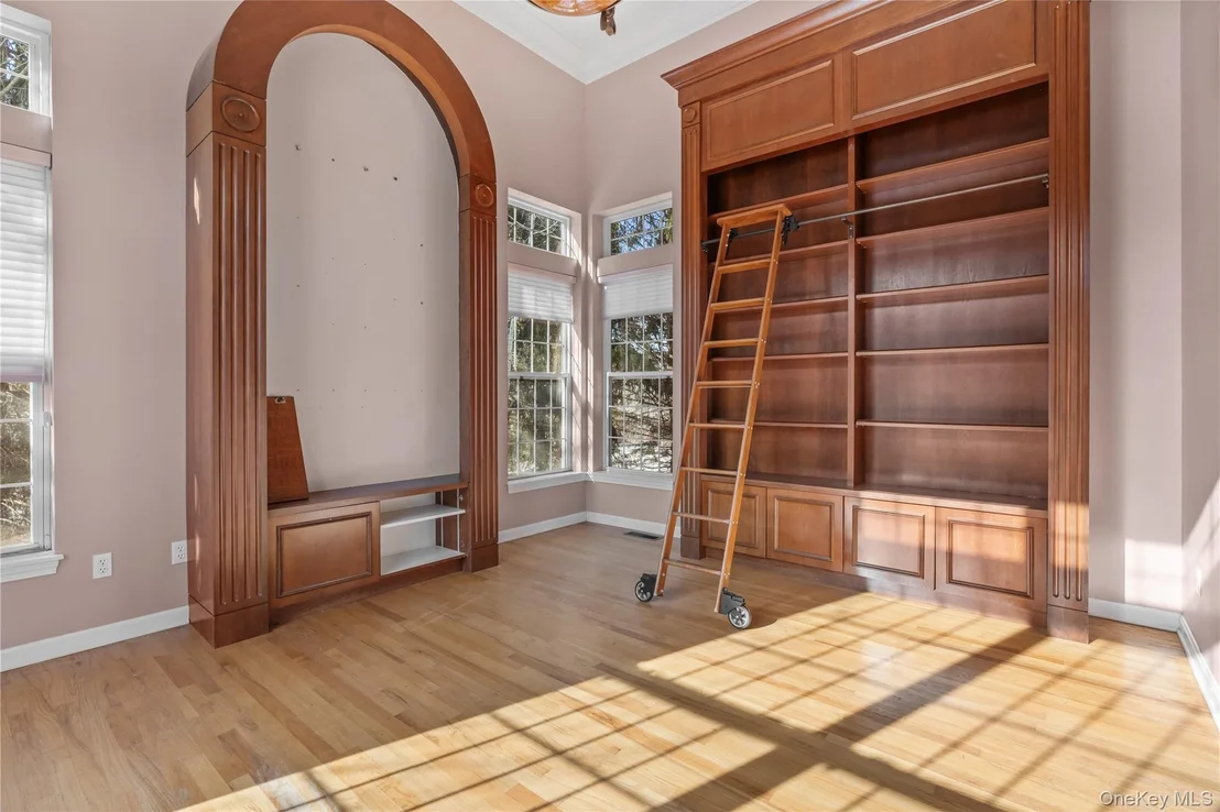 Photo of 2 Bridle Way