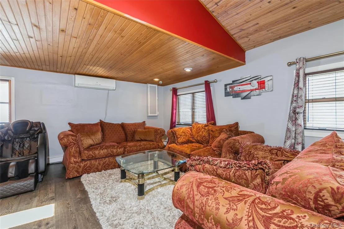 Photo of 84 Corbin Avenue