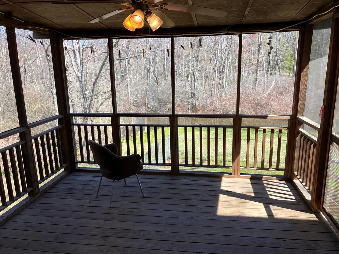 Photo of 218 Roosevelt Road