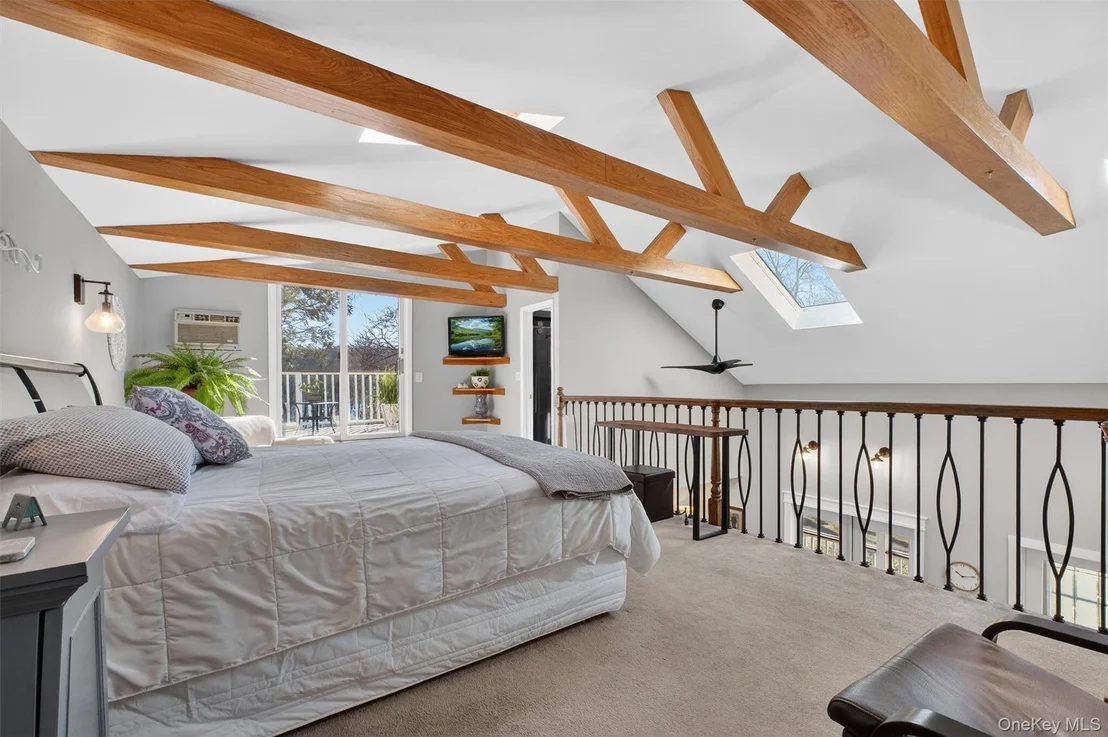 Photo of 255 Haviland Drive