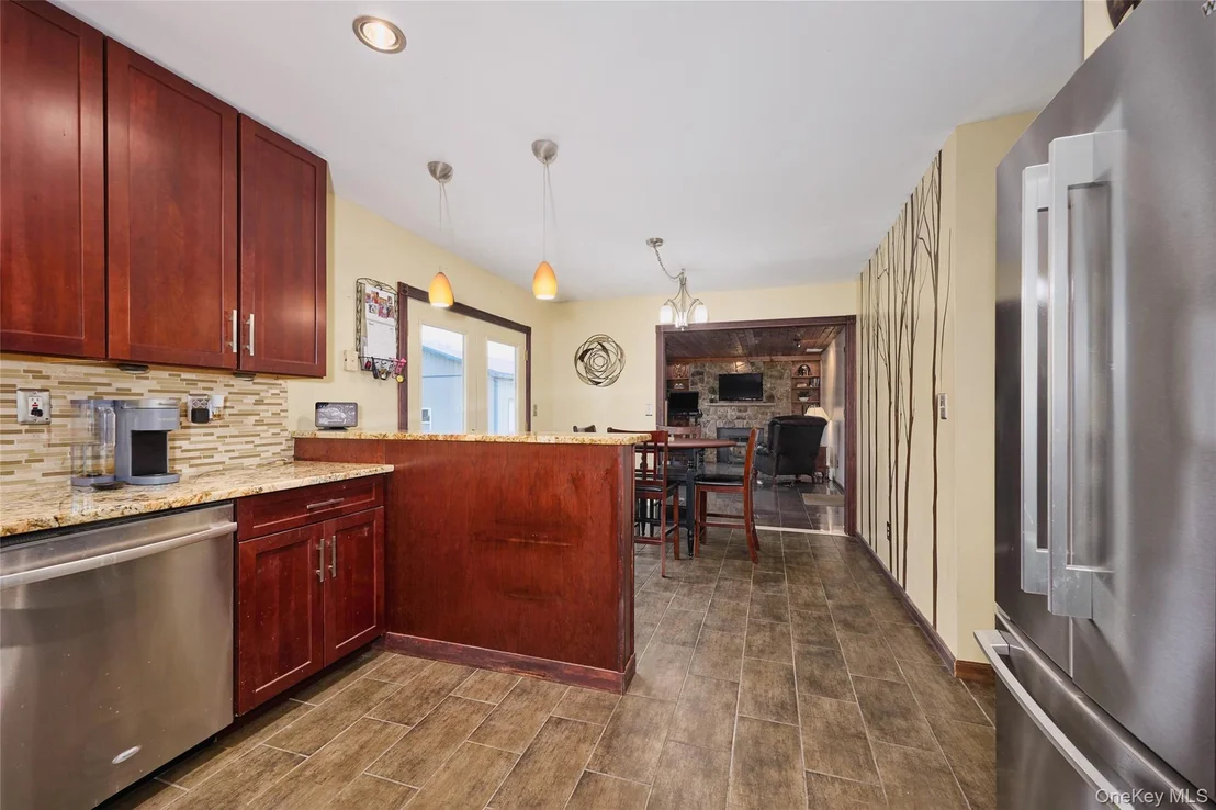 Photo of 180 Ridge Drive