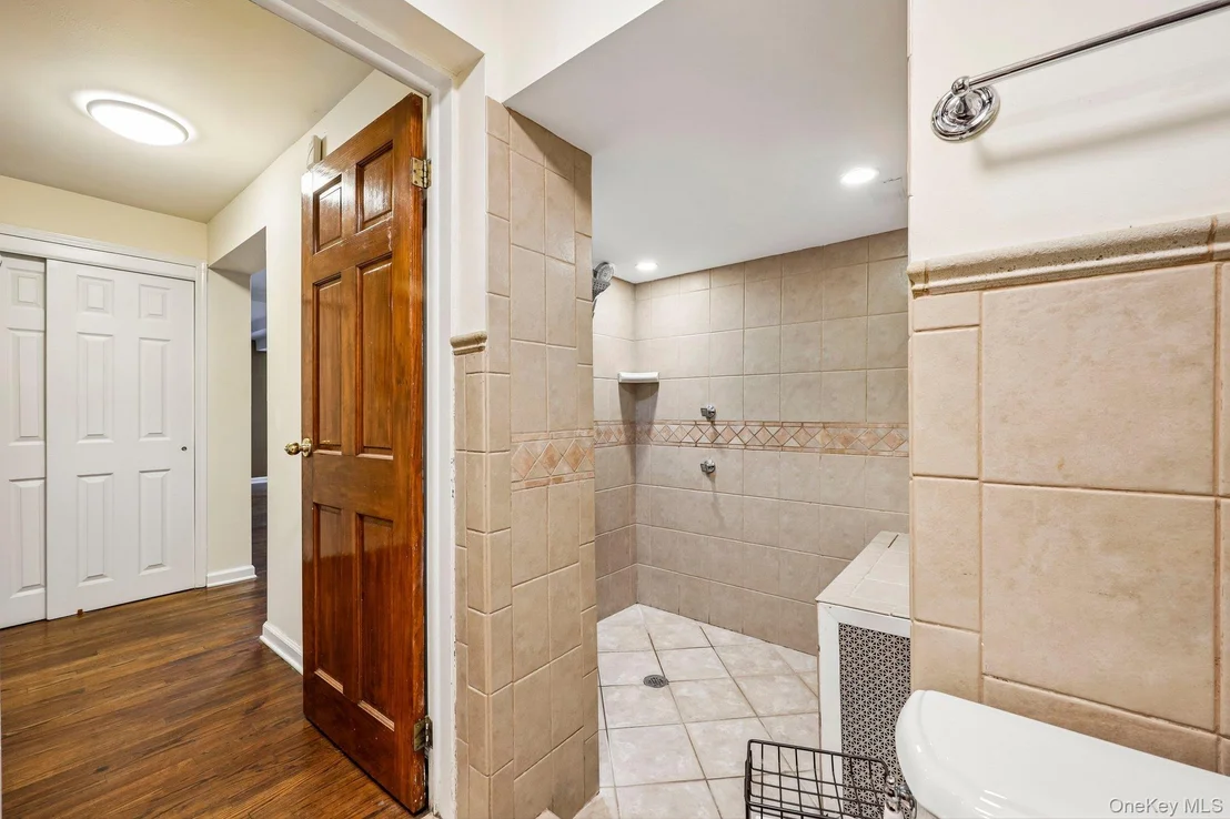 Photo of 40 Timberpoint Drive