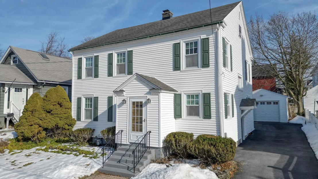 Photo of 7 Commonwealth Avenue