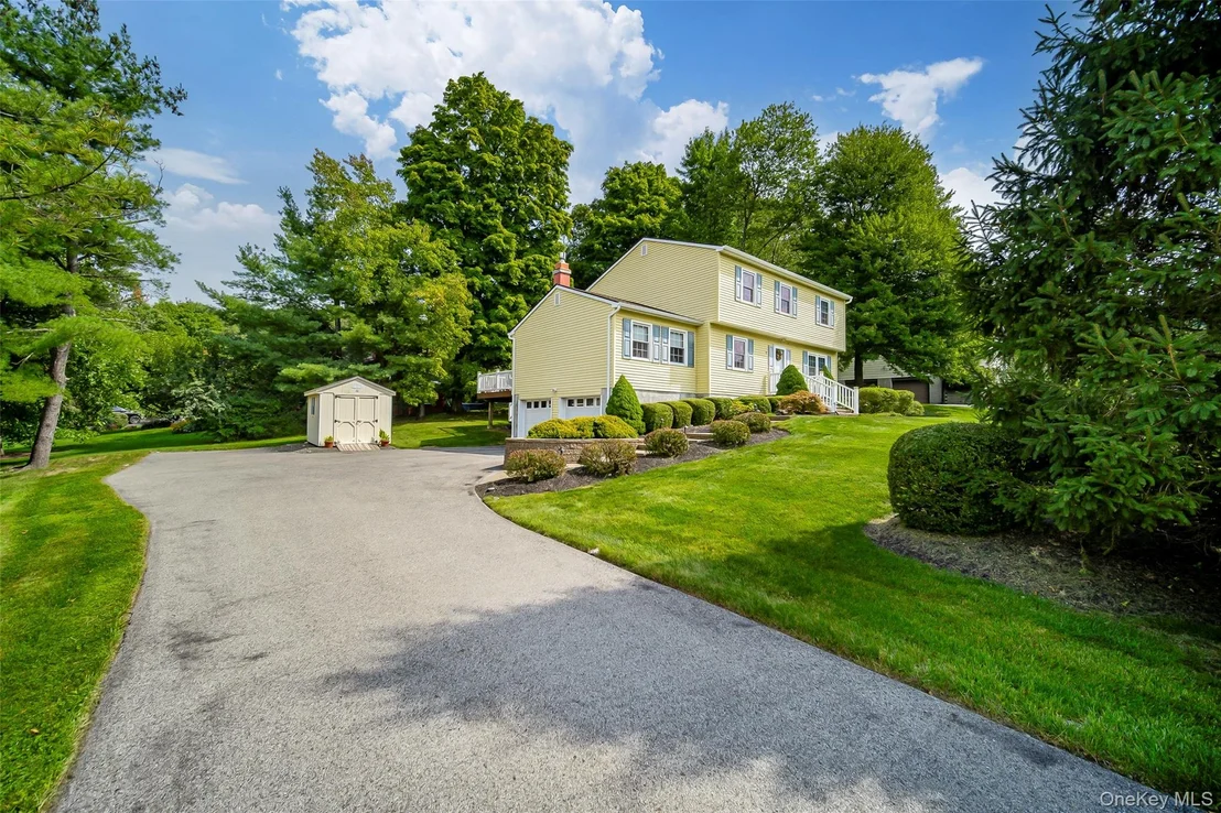 Photo of 1 Tanglewood Lane