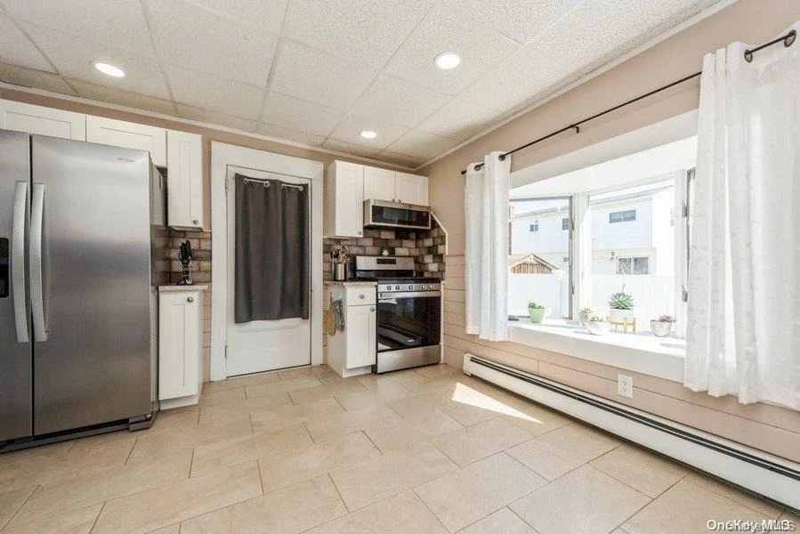 Photo of 2275 Centre Avenue