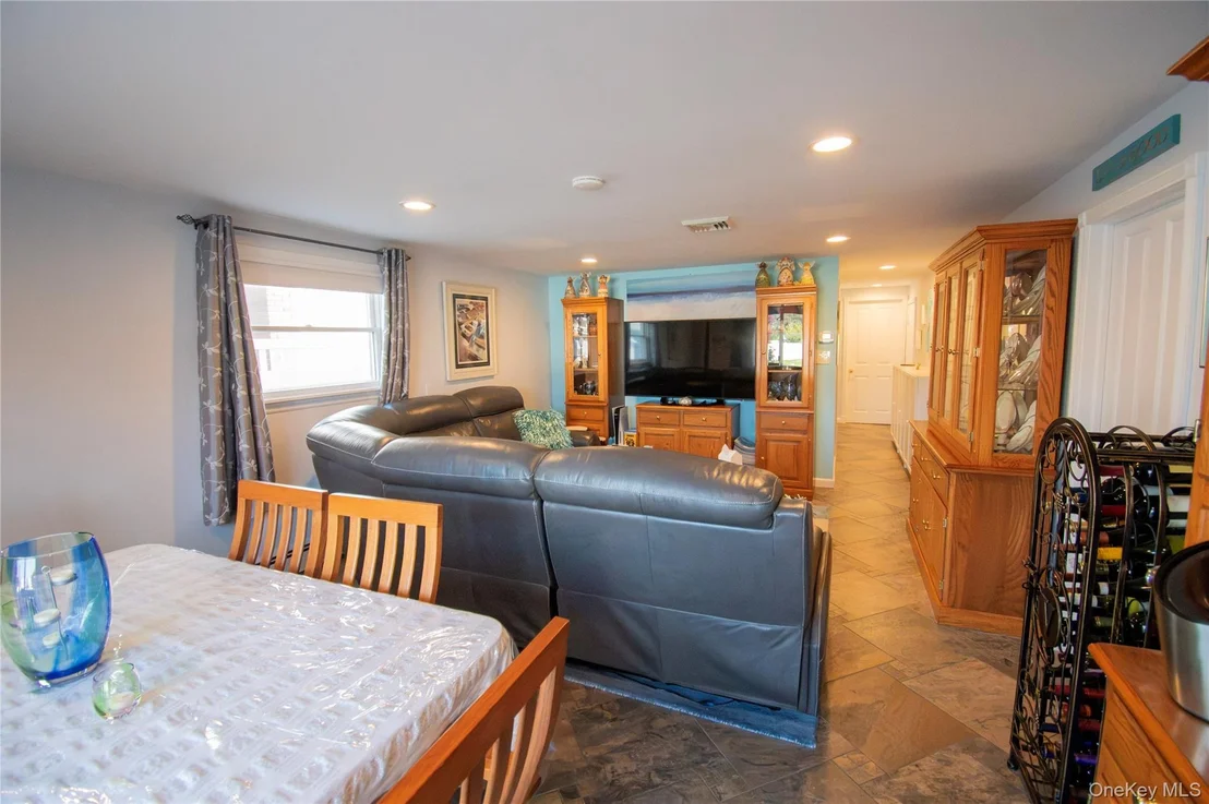 Photo of 3345 Parkway Drive